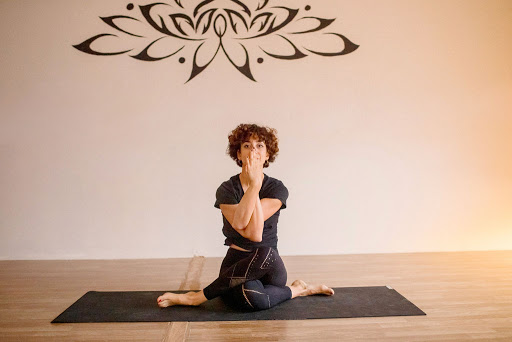 The Art Of Living in BMS. Yoga & Centro de Desarrollo Personal