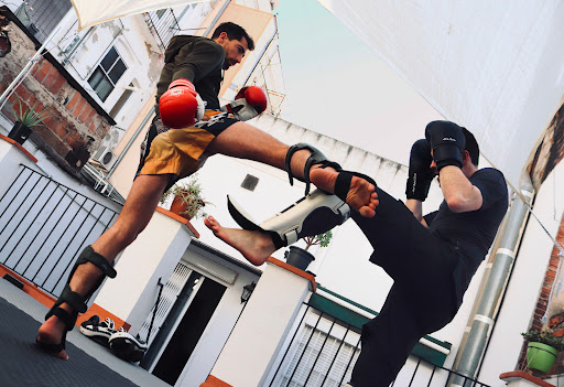 BALANCE MUAY THAI BCN - CLASES EN GRUPO