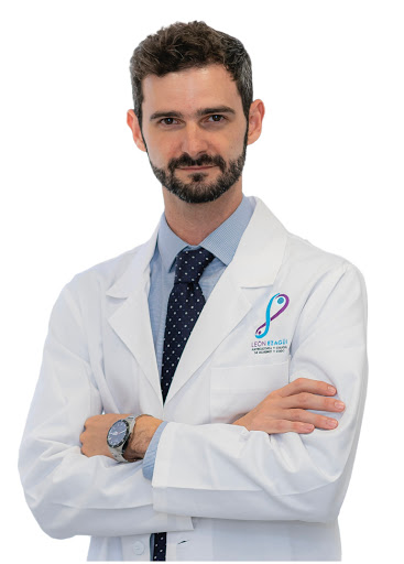 Dr. León Ezagüi, Traumatólogo